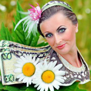 Przelew bankowy vs. wypłata gotówki - co jest lepsze?
